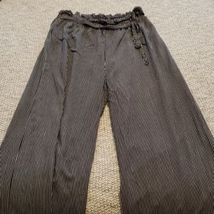 Stripped flowy pants